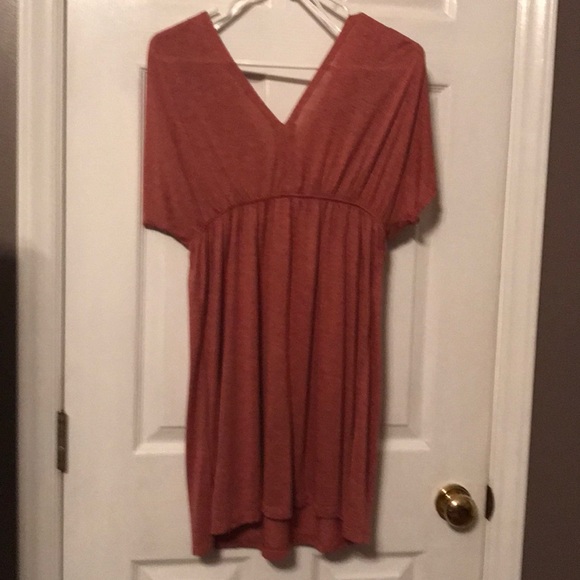 Light rust color with grey print - Picture 2 of 2